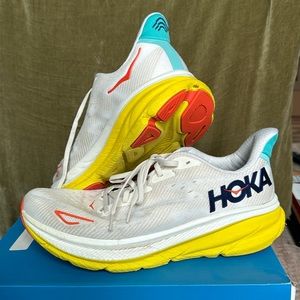 Men’s Hoka Clifton9 shoes